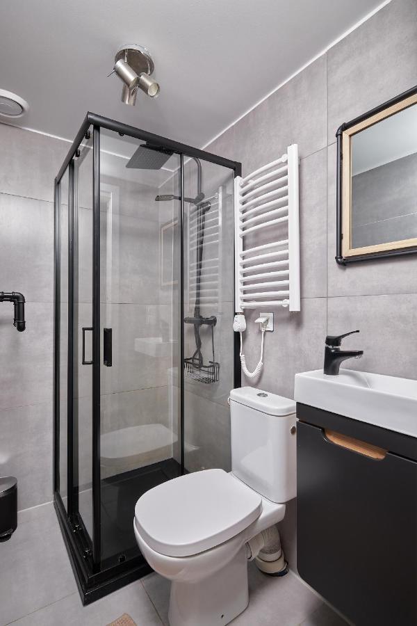 Sarnia Laka Domek 1 Z Prywatnym Jacuzzi สโตรเนีย ชล็องสเกีย ภายนอก รูปภาพ
