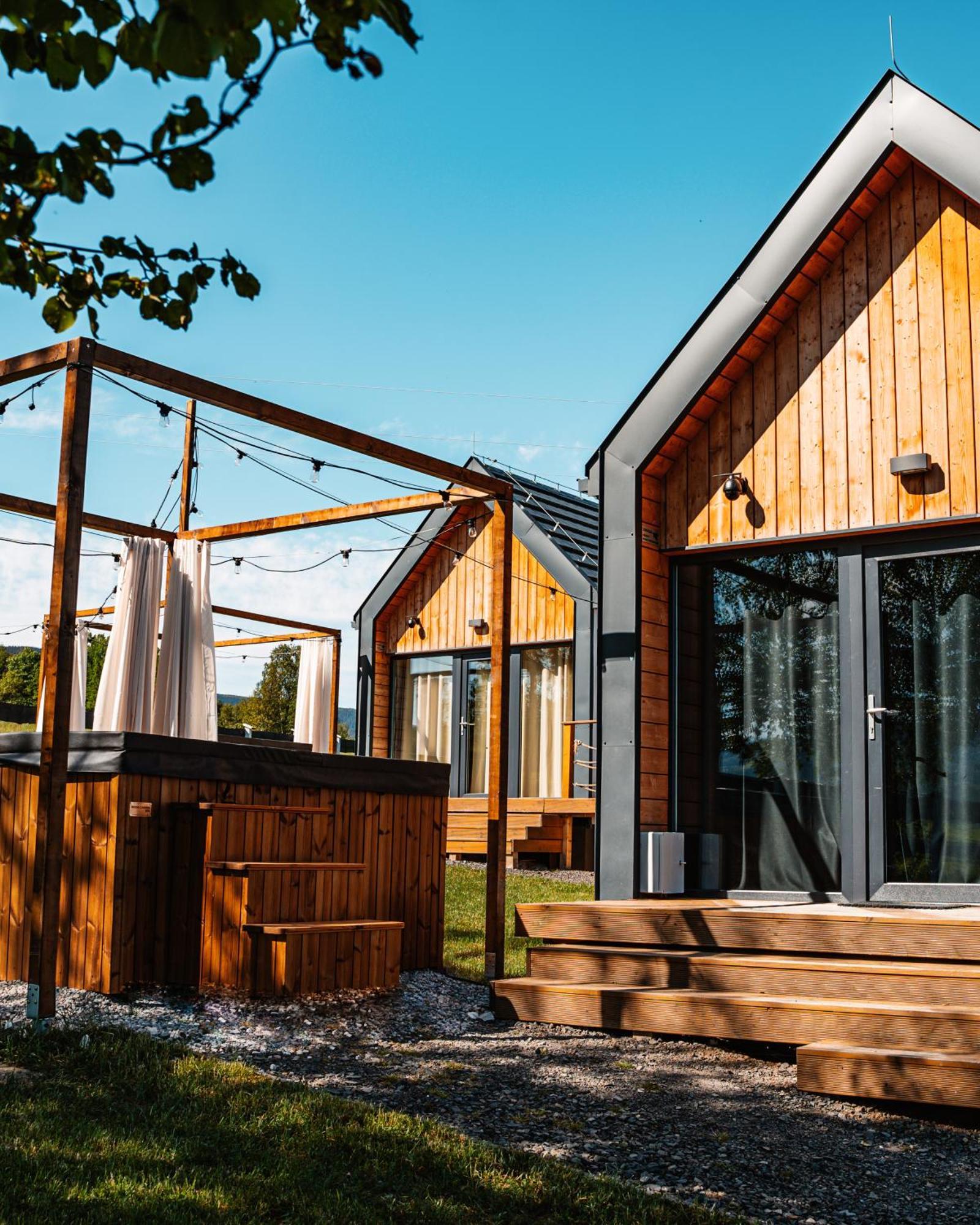 Sarnia Laka Domek 1 Z Prywatnym Jacuzzi สโตรเนีย ชล็องสเกีย ภายนอก รูปภาพ