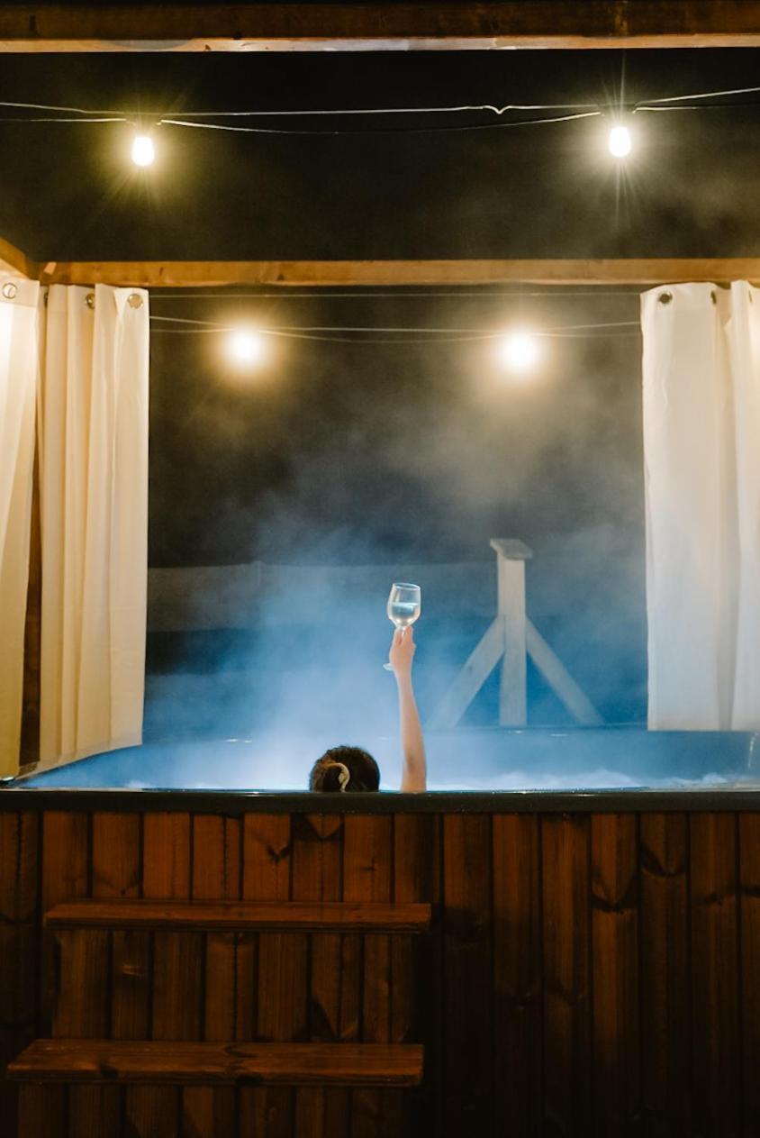 Sarnia Laka Domek 1 Z Prywatnym Jacuzzi สโตรเนีย ชล็องสเกีย ภายนอก รูปภาพ