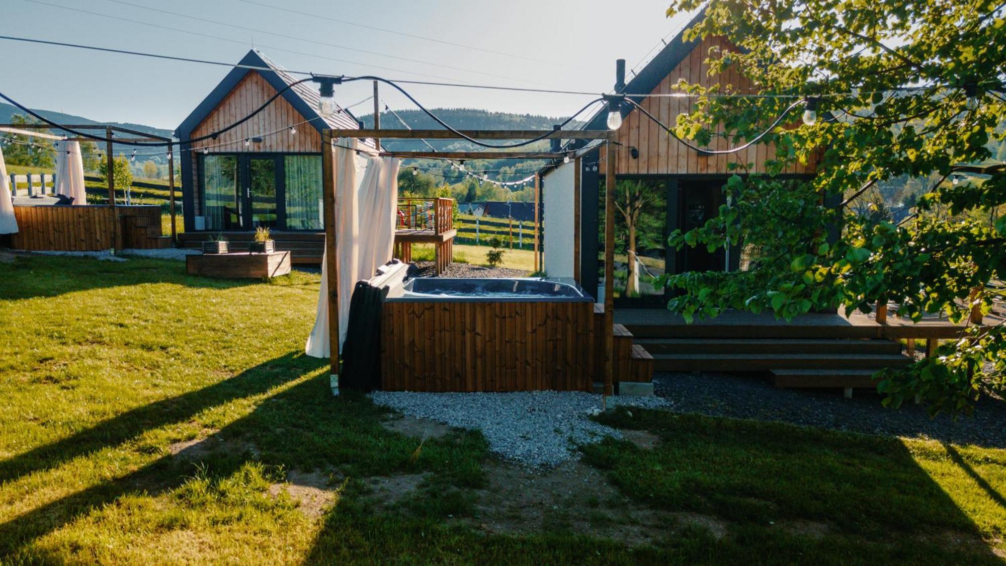 Sarnia Laka Domek 1 Z Prywatnym Jacuzzi สโตรเนีย ชล็องสเกีย ภายนอก รูปภาพ